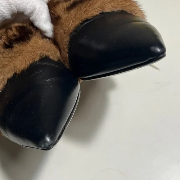 Fendi Black Leather Pointed Mules with Brown Logo Fur Band - Picture 2 of 11